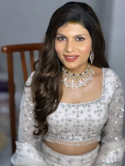 A final portrait of Sai's reception glam. She looks confident, happy, and absolutely stunning.