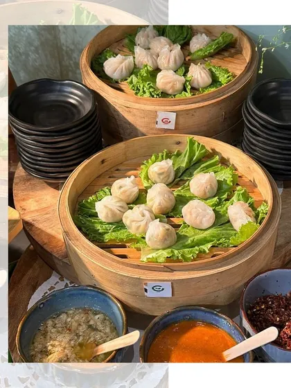A live dim sum station is a fantastic addition to any event. We serve freshly steamed dumplings in traditional bamboo baskets with a variety of dipping sauces.