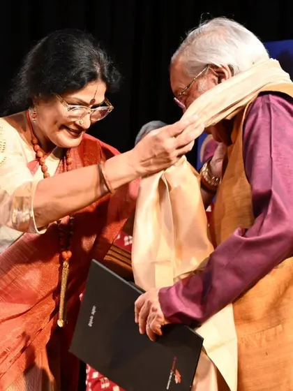 Honouring the esteemed poet and critic Ashok Vajpeyi at the World Dance Day Lecture I hosted.