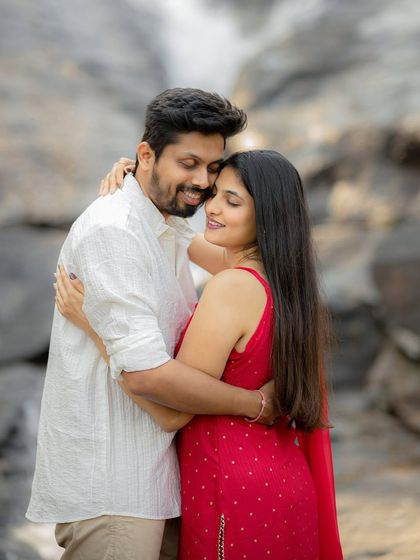 Wedding Photographer - Pre-Wedding Photoshoots & Films Nature's Embrace photo 28