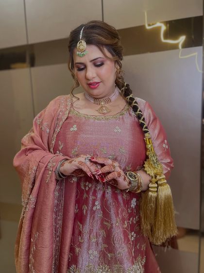 Elegant Looks for Wedding Guests & Family photo 7