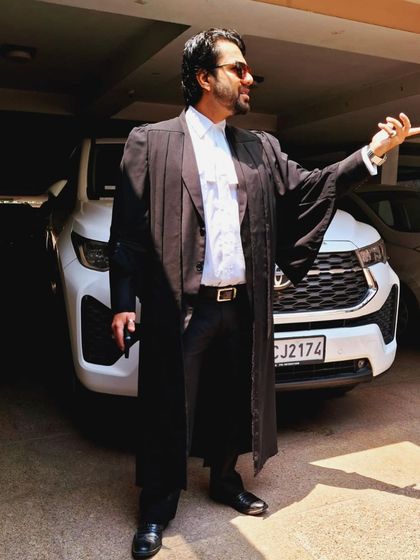 A gesture of explanation. Communicating complex legal arguments clearly and persuasively is a fundamental part of being a trial attorney.