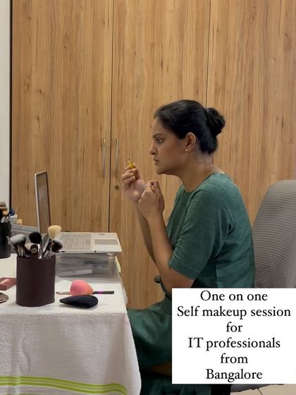 Shikha Agarwal - Personal Self-Makeup Classes My Teaching Style: One-on-One Sessions photo 71