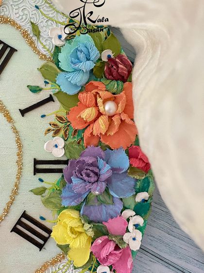 Jashn-e-Kala by Sakshi - Custom Russian Sculpture Decor Custom Wall Clocks photo 40