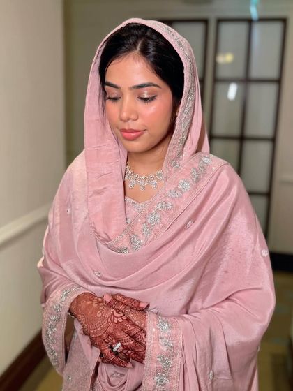 Modern Pastel & Ivory Brides photo 60