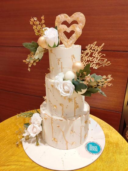 Grand Wedding & Engagement Cakes photo 21