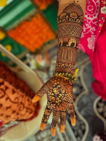 Z4 Studios - Henna Classes & Workshops Traditional & Themed Designs photo 3