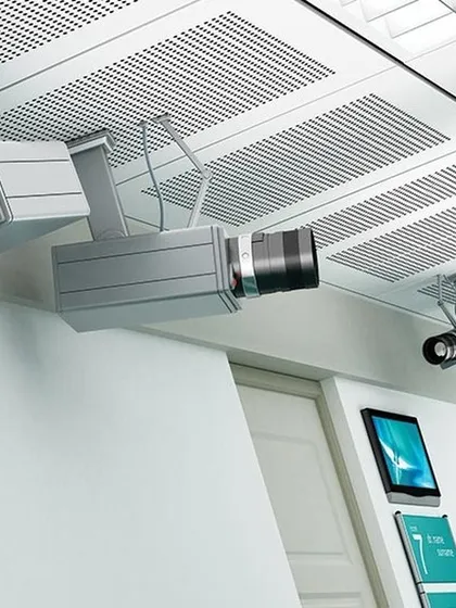 Our expertise extends to large-scale commercial installations, such as this multi-camera video surveillance setup in a professional environment. We strategically place high-definition cameras to ensure comprehensive monitoring of critical areas, deterring unauthorized activity and providing clear evidence if an incident occurs.