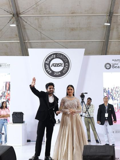Waving to the crowd at the Aakar Beauty Expo. Thank you everyone for the immense love and support.