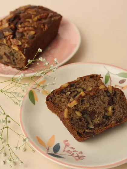 Soft, sweet, and nutty. This banana walnut tea cake is the perfect companion to your afternoon tea.