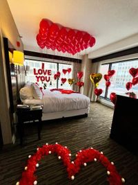 Hotel Room Decorations