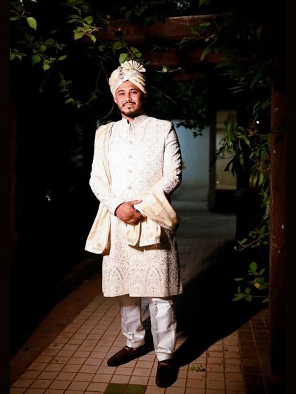 Nazrath Hassan - Wedding Photography Dapper Grooms: Portraits of Style photo 3