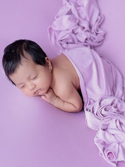 WonderBump Studio - Newborn Photography Classic Poses & Swaddles photo 18