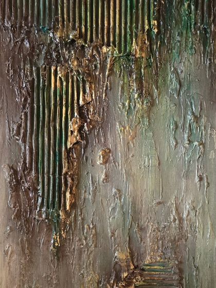 Inspired by old homes, this rustic artwork combines corrugated textures with thick paste. The layers of green and gold over a weathered base evoke memories of peeling paint and the charm of aged surfaces.