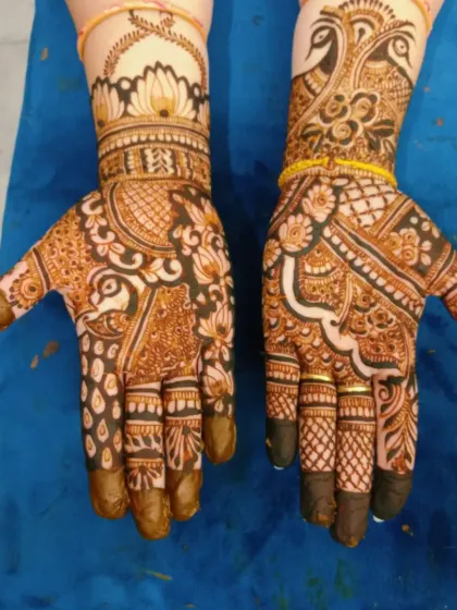 Another angle of the peacock and floral fusion mehandi.