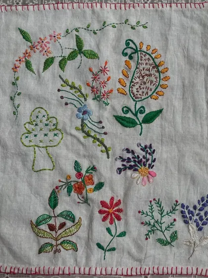 The full sampler made by my talented student, Abhirami. It showcases a wide range of freestyle stitches and motifs she learned in the module.