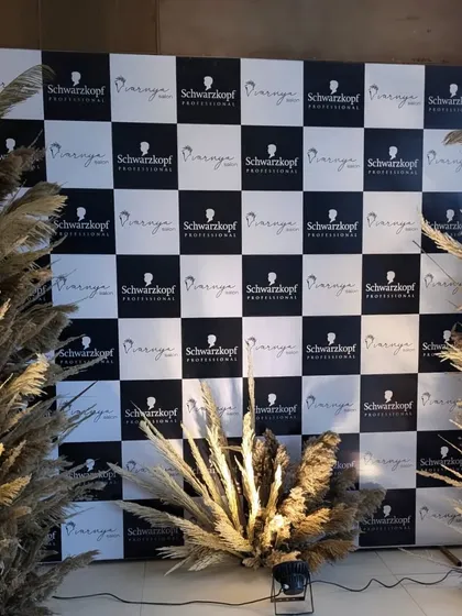 We create memorable photo opportunities that put your brand front and center. For this Schwarzkopf Professional launch event, we designed and installed a custom checkerboard backdrop, framed with stylish pampas grass for a modern, chic look.