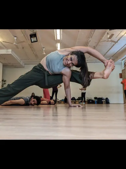 This is the strength and flexibility you can build with us. This image from our X-Sense contemporary course showcases the incredible control and artistry our students develop through dedicated practice and expert guidance.
