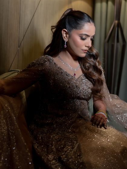 Glamorous Reception & Cocktail Looks photo 25