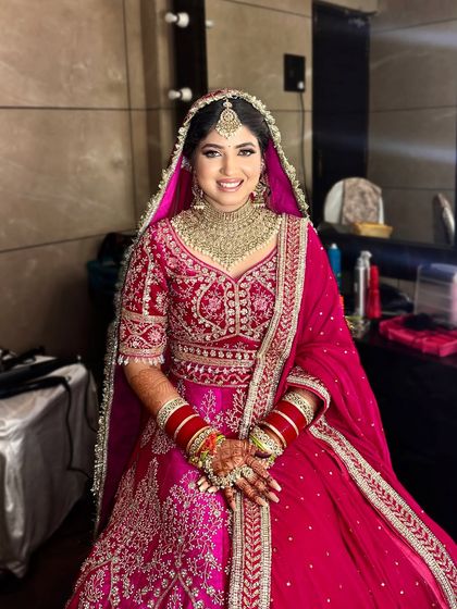 Modern & Pastel Bridal Looks photo 24