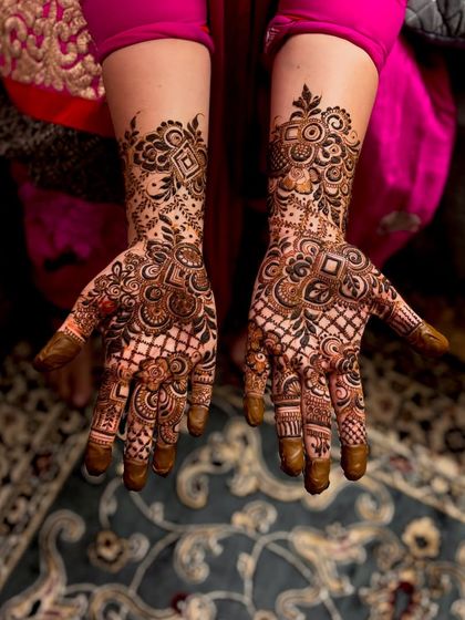Mehendi Art by Nishat - Mehndi (Henna) Artistry Elegant Henna for Guests & Parties photo 11