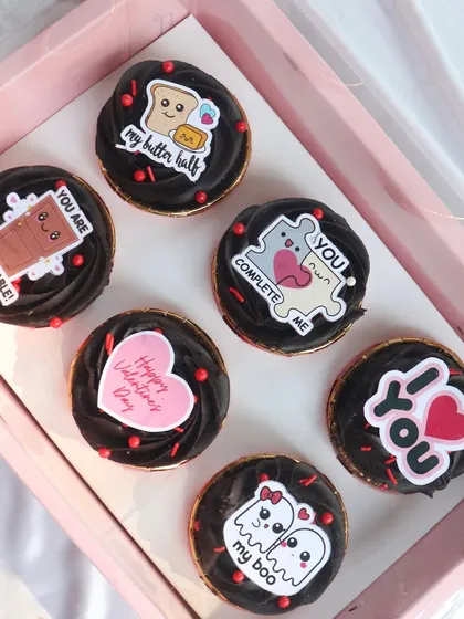 A closer look at the 'Love Notes' cupcake toppers. You get adorable messages like 'my butter half' and 'you complete me'.