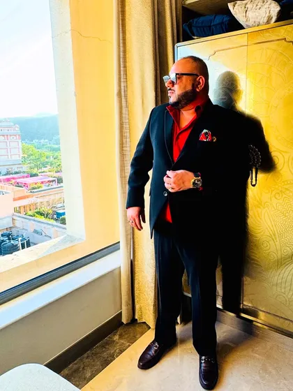 Dressed and ready for the Baraat to begin. My style and energy are on point from the very start of the wedding festivities.