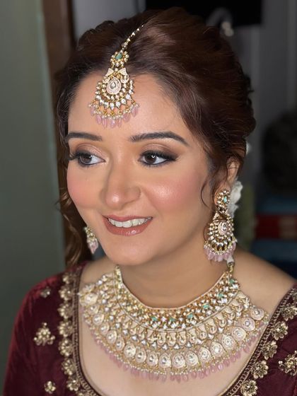 Traditional Red & Pink Bridal Looks photo 36