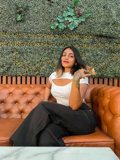Another shot of my casual look. The cutout detail on the white top adds a modern touch to a simple outfit.