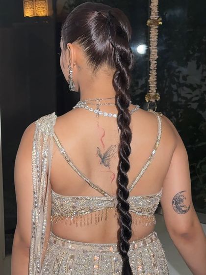 Another angle showcasing the flawless texture and tightness of this twisted braid, a key technique for creating long-lasting styles.