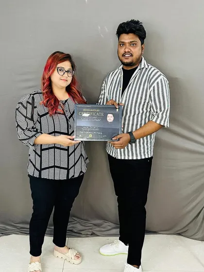 Another certified professional from the Arshhairstylist academy.