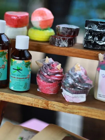 A little glimpse of my product family at a recent offline event. You can see my Hair Re-Growth Oil, colourful Bath Bombs, fun Unicorn Soaps, and more. Each one is made by my own hands with lots of care.