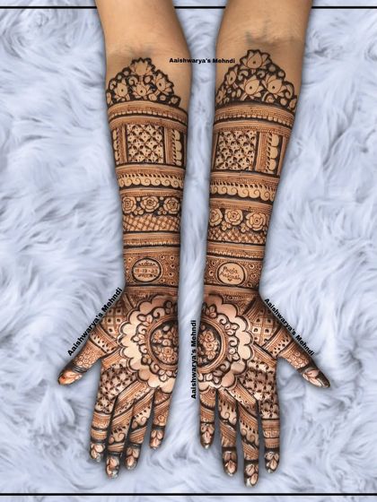 Intricate Bridal Mehndi photo 4