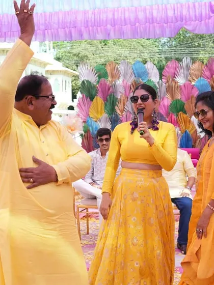 Look at the sheer joy on his face. Getting family members to dance and express their happiness is the best part of my job as a wedding host.