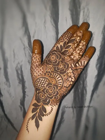 The completed design with full finger work, showing the intricate details.