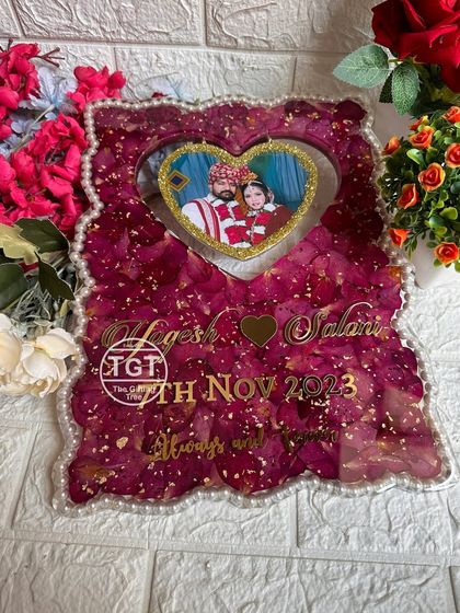 Varmala & Floral Preservation Frames photo 40