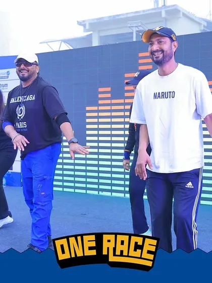 Sharing the stage and the rhythm at the One Race Half Marathon. My sessions are interactive, and I often invite people to join me on stage.