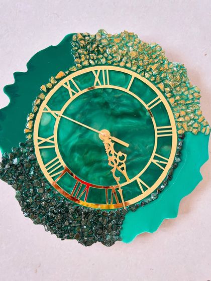 Paint Cafe Studio - Corporate Art Workshops Stunning Resin Art (Clocks, Trays & Decor) photo 4