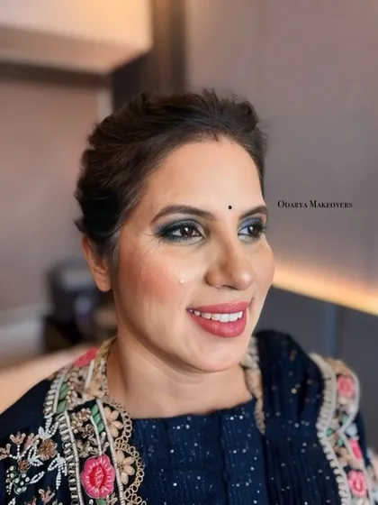 A heavy HD look for a wedding guest. The smokey eye and glowing skin create a Bollywood-inspired, glamorous finish.