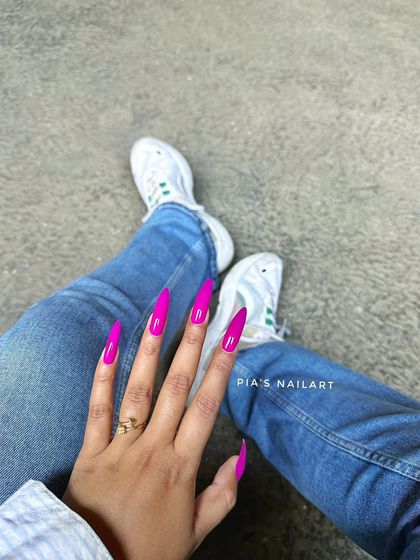 A vibrant magenta for when you want your nails to do the talking. This color is bold, fun, and perfect for the holidays or any day.