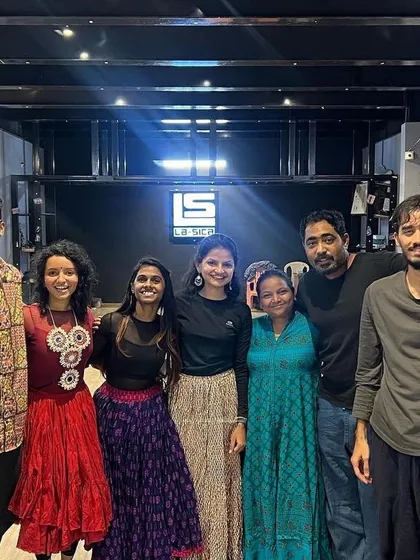 Posing with our wonderful guest instructor and the core team after a successful Garba workshop weekend. We believe in collaboration to bring you the best learning experience.