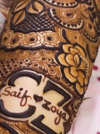 Hussaina Mehendi Artist - Bridal Mehendi Personalized Storytelling Mehendi photo 6