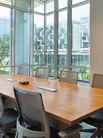 Studio IAAD - Commercial Interior Design Corporate Workspaces: Environments for People & Brands photo 16