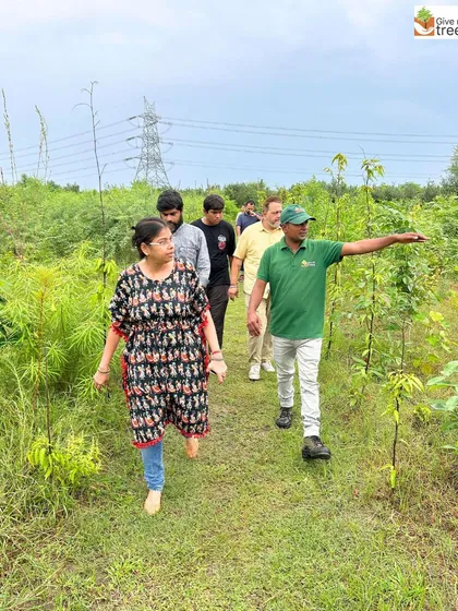 A volunteer drive in Noida Sector 150. From nature walks to digging pits, these photos capture the full experience of a volunteer day with us, showing learning, action, and teamwork.