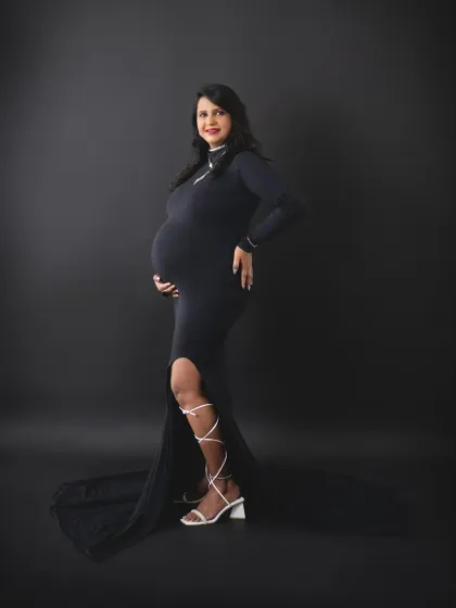 Lens And Stories - Maternity Photography The Glow of Motherhood: Solo Portraits photo 34