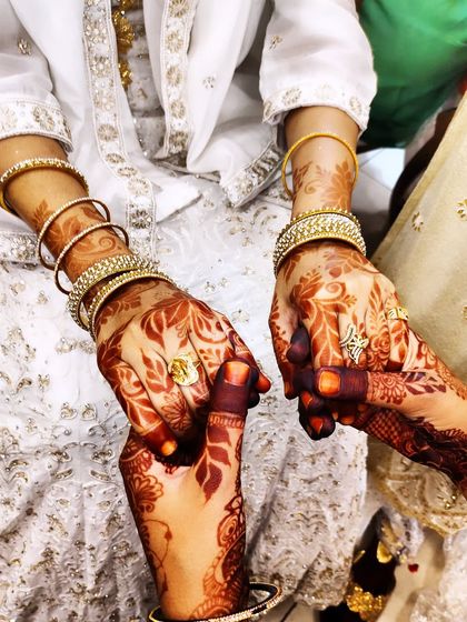 Hajira Mehendi Artist - Mehndi Artist Services The Signature Stain: Rich, Dark, and Organic photo 17