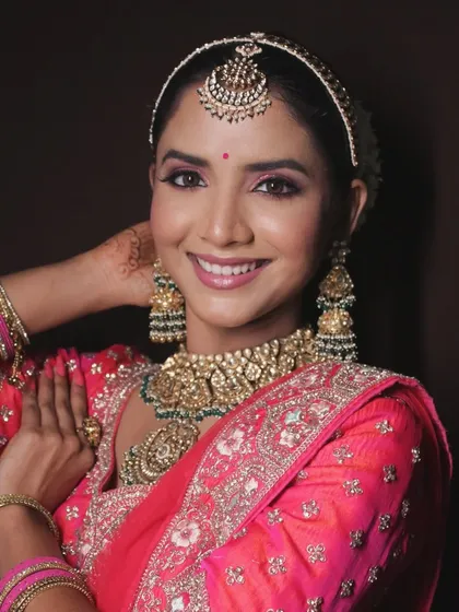 A classic portrait of the happy model, showcasing the complete look.