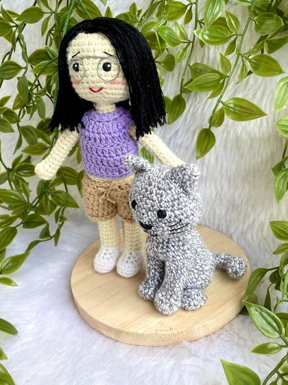 Another beautiful replica of a girl and her cat. I love how the purple top and shorts came out. These custom dolls make such personal and cherished gifts for any occasion.