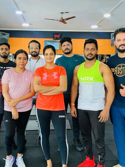 Saturday vibes with the squad. We work hard and then we enjoy the weekend.