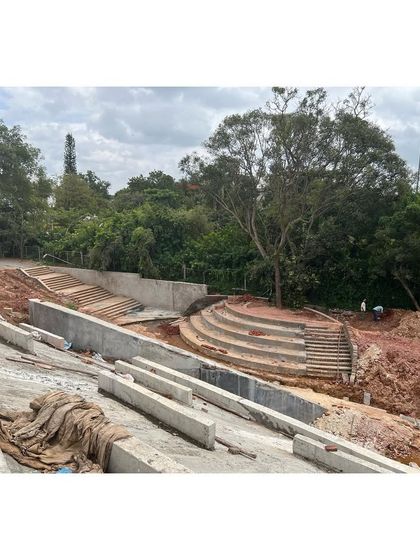 The terraced landforms of the sports center take shape during construction. These elements are designed to connect the building to the campus and create informal social spaces.